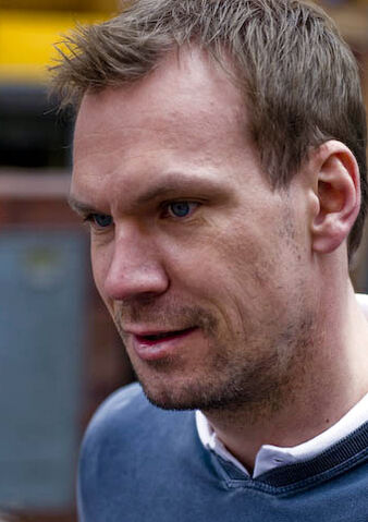File:Nicklas Lidstrom cropped.jpg