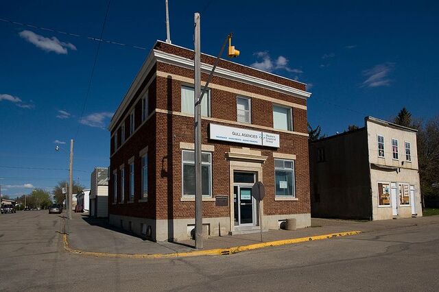 File:Gull Lake, Saskatchewan.jpg