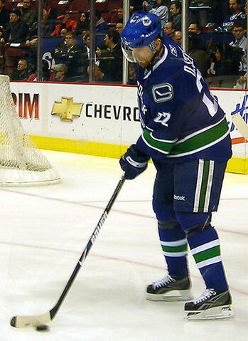 File:Daniel Sedin 2009.jpg