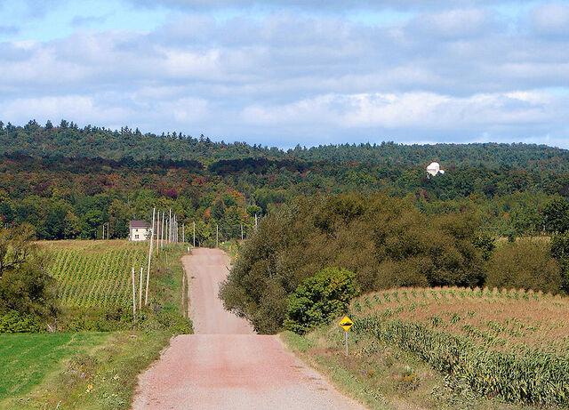File:Brownsburg-Chatham, Quebec.jpg