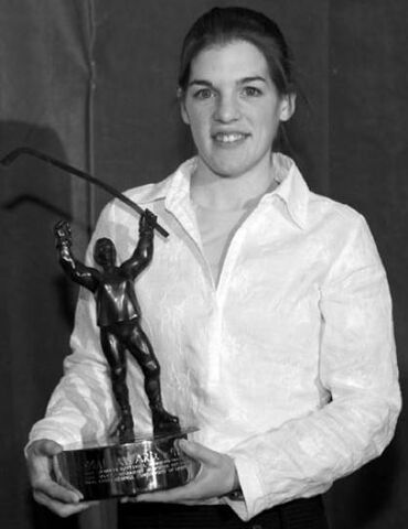 File:Sara-Bauer.jpg