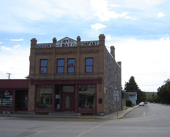 File:Fort Qu'Appelle, Saskatchewan.jpg