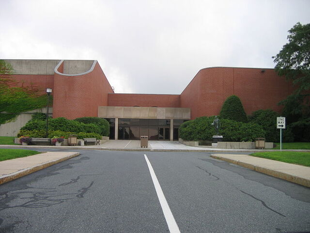 File:HartCenter1.jpg