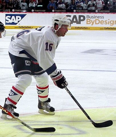 File:Mike Glumac.jpg