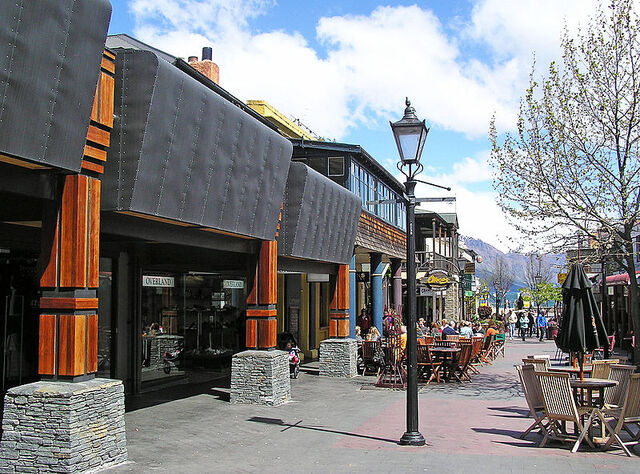 File:Queenstown, New Zealand.jpg