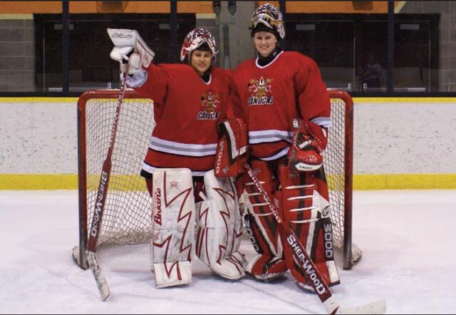 File:OttawaCapitalCanucks 2008CWHL.jpg