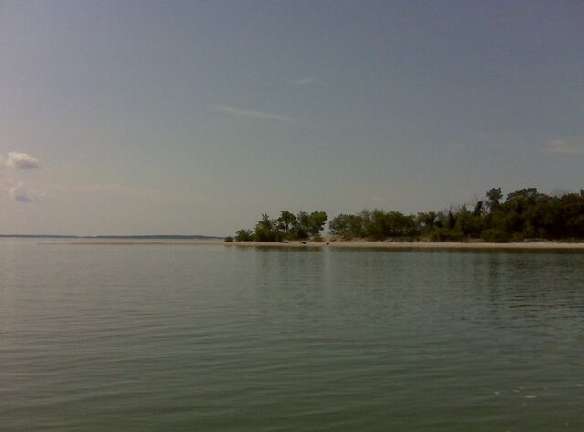 File:Island Lake, Manitoba.jpg