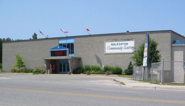 File:WalkertonCommCtr.jpg