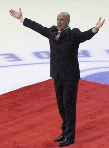 File:Mark Messier 2006-01-12.jpg
