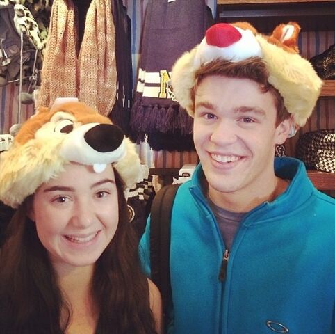File:Sarah and Peyton Wearing Hats.jpg