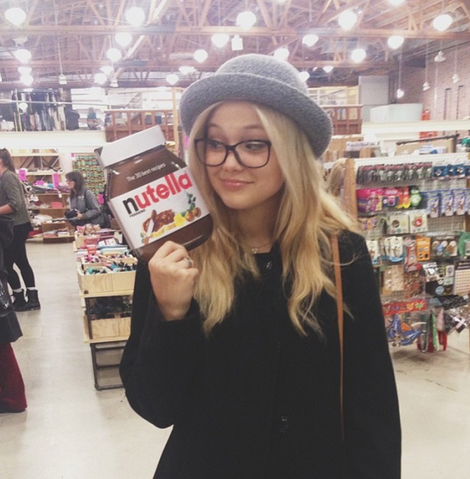 File:Olivia with Nutella.png
