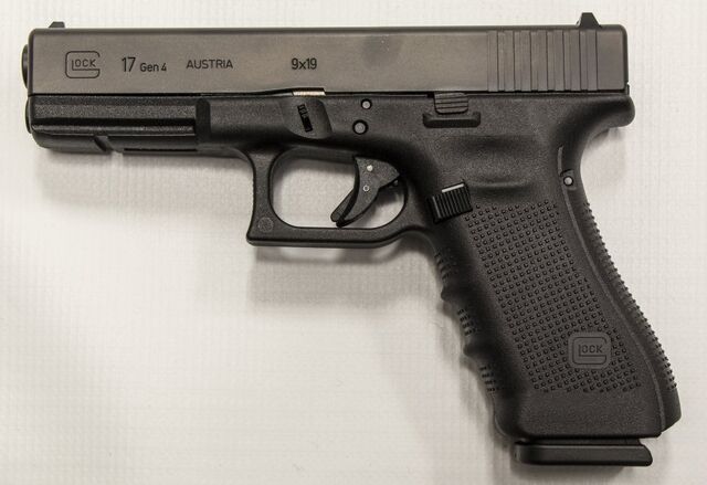 File:Igi2Glock.jpg