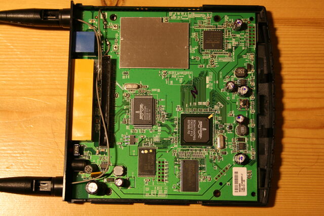 File:Linksys WRT150N v1.0b.jpg