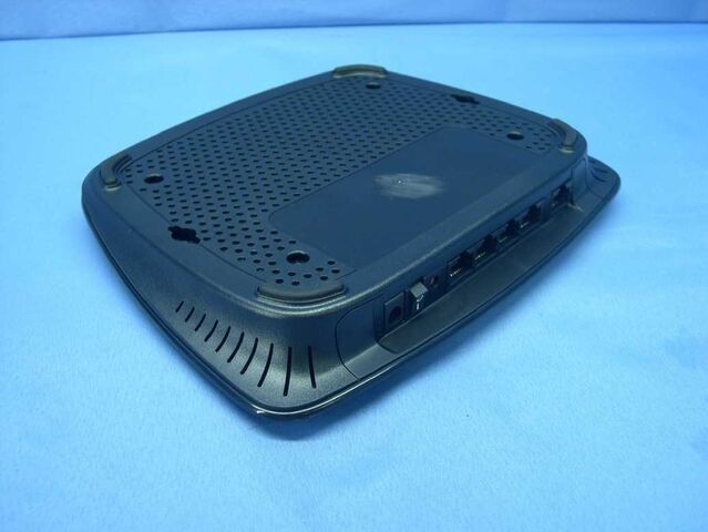File:Linksys E1000 v2.0 FCCb.jpg