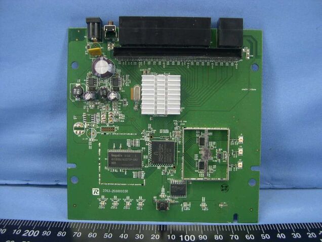 File:Linksys E2000 v1.0 FCCg.jpg