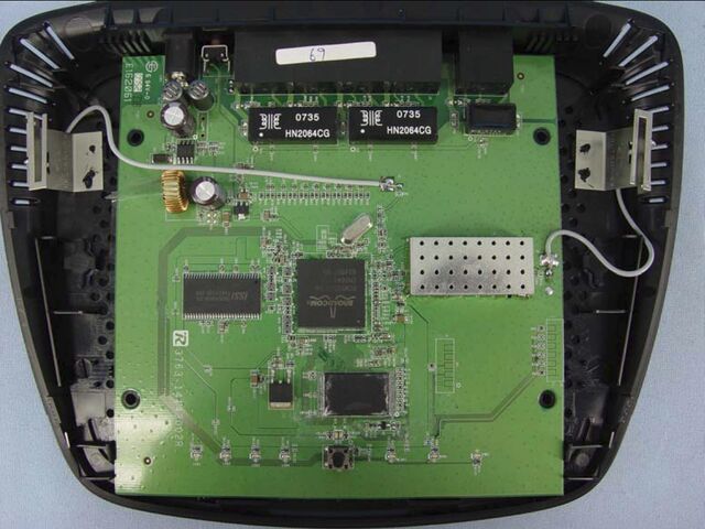 File:Linksys WRT54G2 v1.0 FCCe.jpg