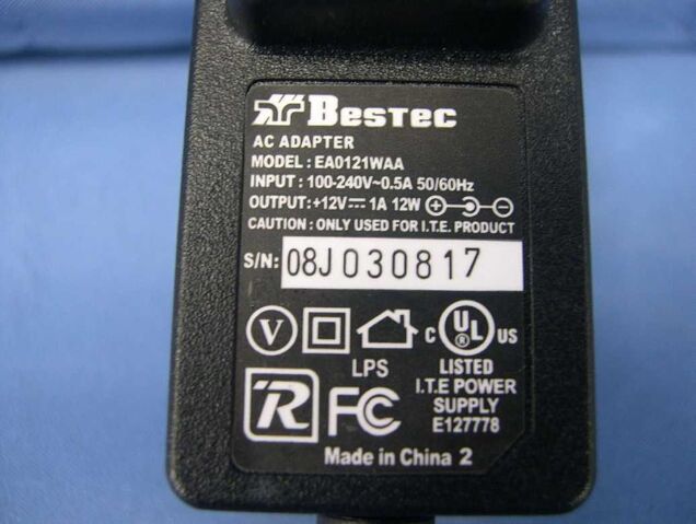 File:Linksys E2000 v1.0 FCCo.jpg