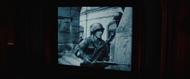 File:American soldier with an M1 Carbine.jpg