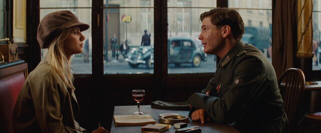 File:Shosanna and Zoller.jpg