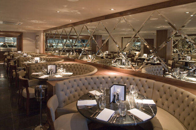 File:Restaurant-bar-and-grill-martins 02.jpg