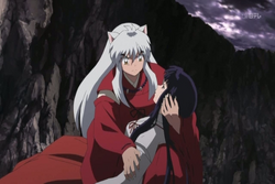 Kikyo trọng thương trên tay Inuyasha.png