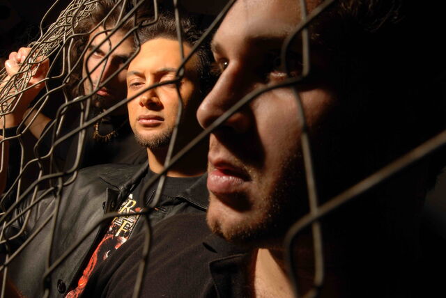 پرونده:AZHIROCK 06.jpg