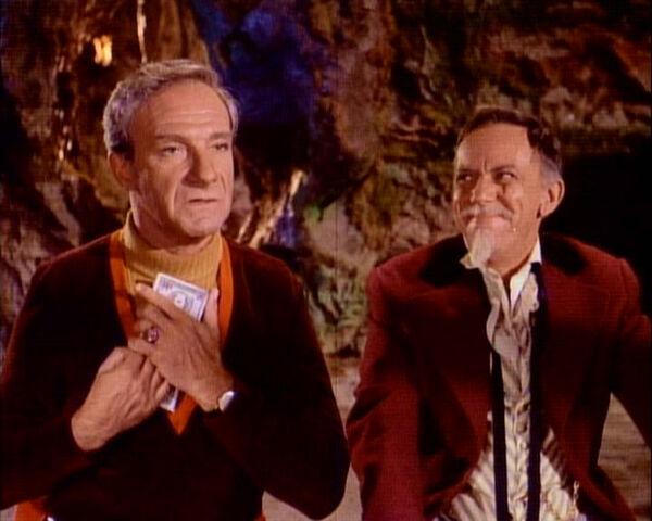 File:Twocousinsmiths.jpg