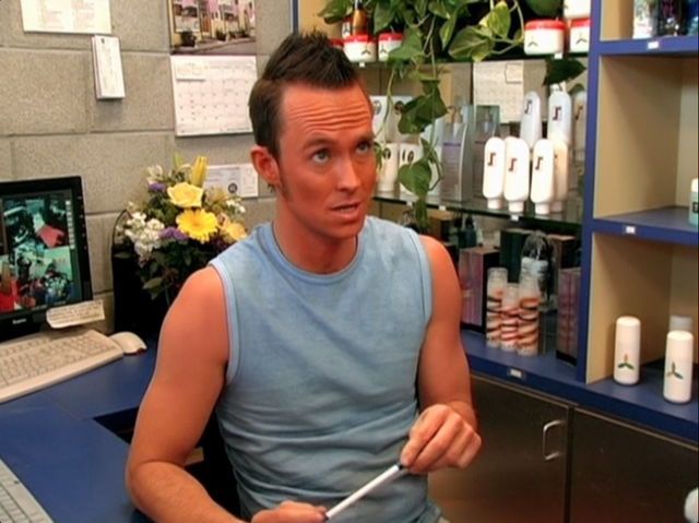 File:3x01 The Gang Finds a Dumpster Baby 14.png