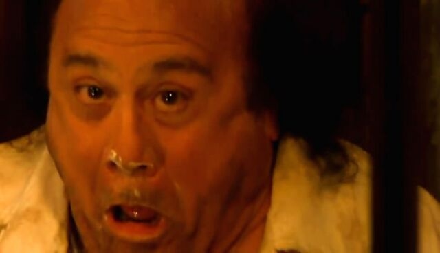 File:Frank doing cocaine.jpg