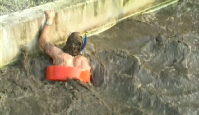 File:Poo diving.png