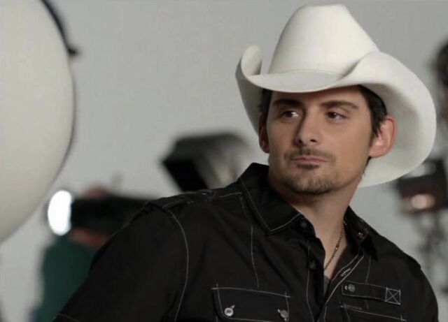File:Brad-paisley.jpg
