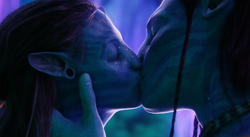 Jake en Neytiri kussen.png