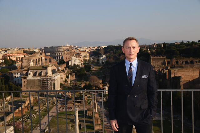 File:Spectre-SPECTRE RomePhotoCall11 rgb.jpg