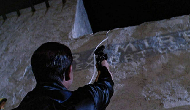 File:Grapple-hook.jpg