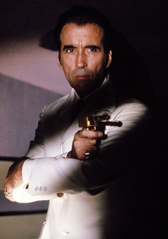 File:Scaramanga Golden Gun.jpg
