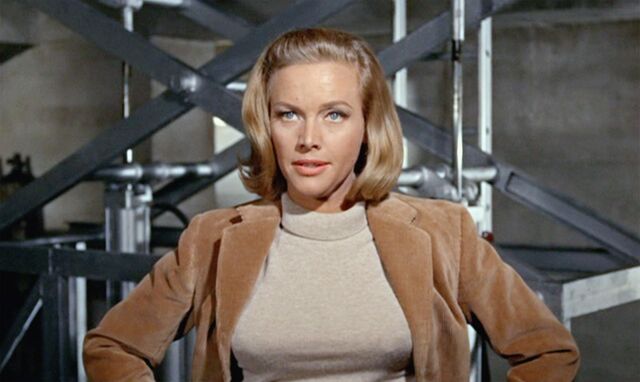 File:Pussy-galore-honor-blackman.jpg