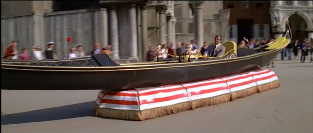 File:Gondola hovercraft.jpg