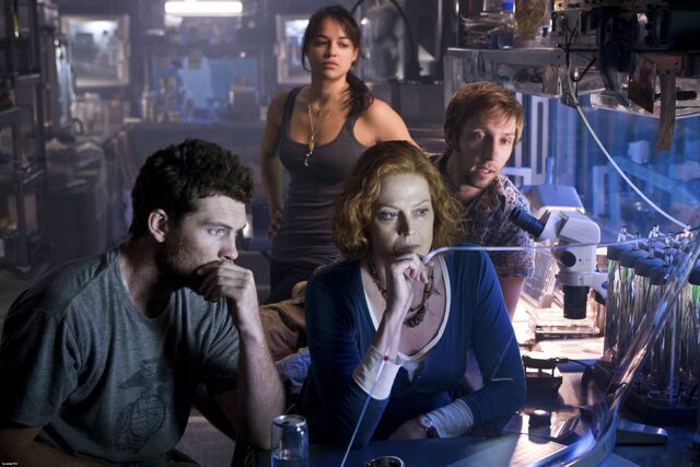 File:Grace and Team.jpg