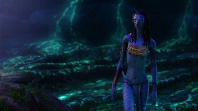 File:Neytiri looking at JAke.jpg