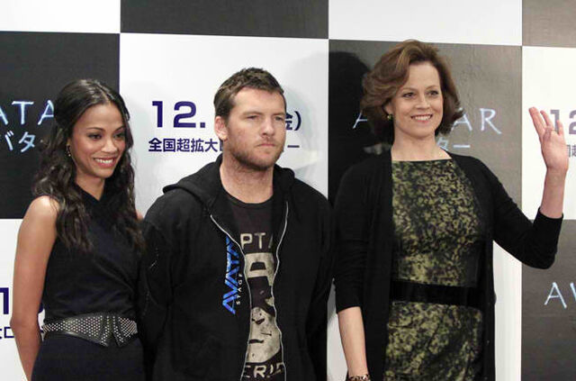 File:869389-sam-worthington.jpg