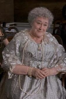 Mrs-Jennings-sense-and-sensibility-14290906-266-400