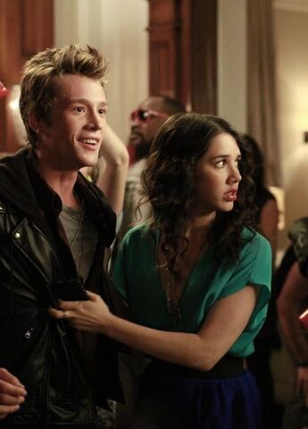 File:02-Jane-By-Design-Episode-1.03-The-Birkin-First-Details-and-Promotional-Photos.jpg