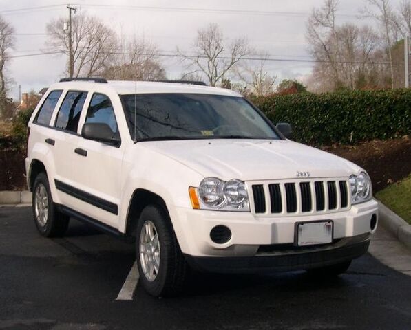 File:747px-2005 Jeep Grand Cherokee front.jpg