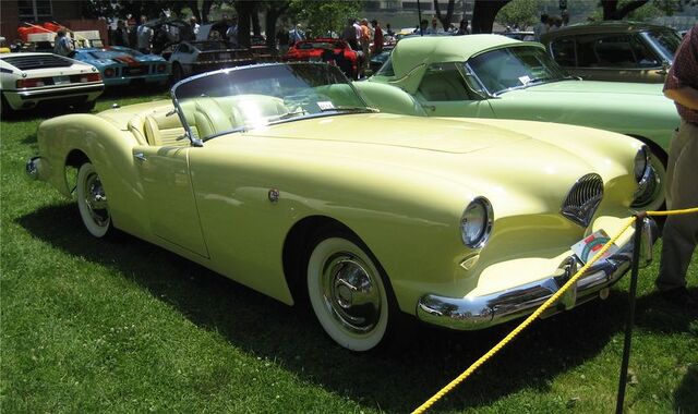 File:1954 Kaiser Darrin convertible.jpg