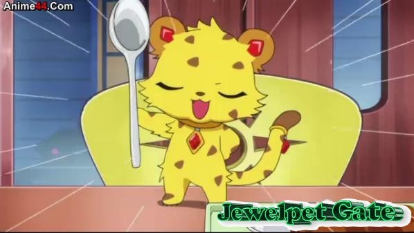 File:Holding a spoon.jpg