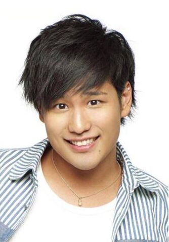 File:Kiriyama-akito-2015.jpg