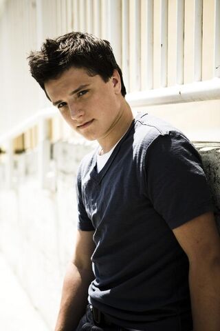 File:Josh Hutcherson.jpg