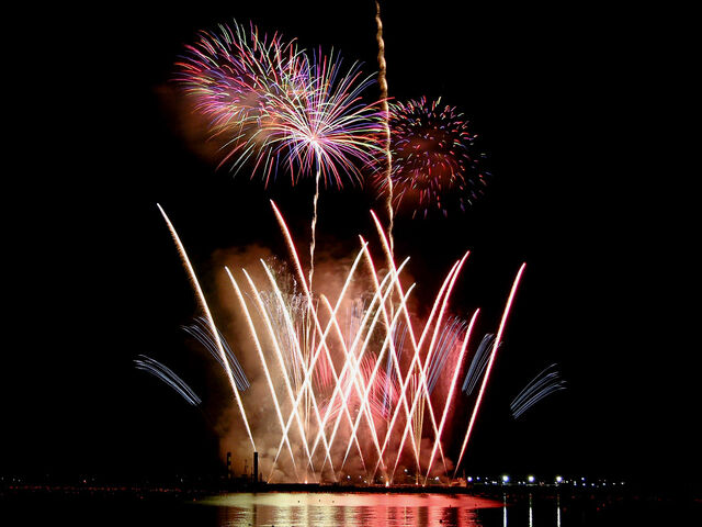 File:Fireworks5.jpg