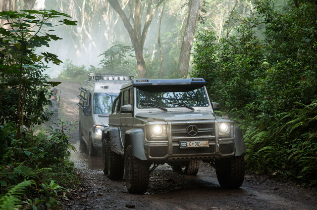 File:Mercedes 6x6.jpg