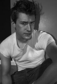 Mazzello infobox